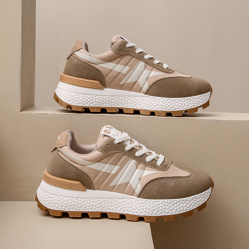 Sneakers da Donna Leggere e Co - New Balance Shoes 550 recensione e prezzo